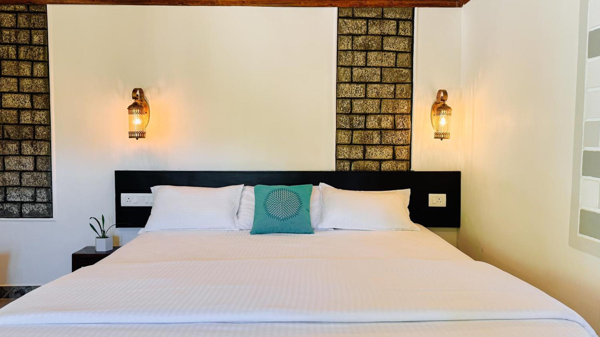 Calm Shack - 2 Bedroom-Boutique Farm Stay Munnar Exterior photo